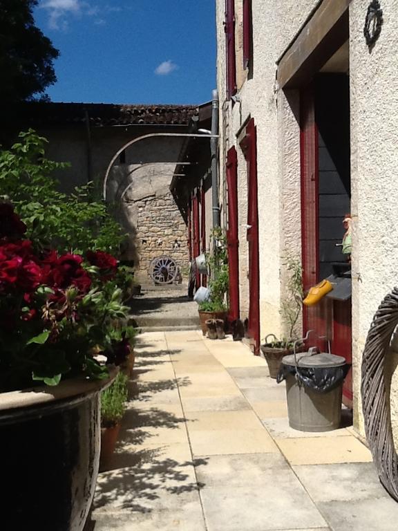 Domaine La Rose Bed & Breakfast Caylus Exterior photo
